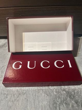 Caja zapatos Gucci roja