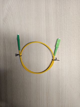 Cable Fibra Óptica 0,5m SC/APC a LC/APC