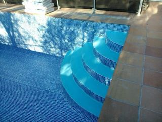 Construccion de escalera para piscinas