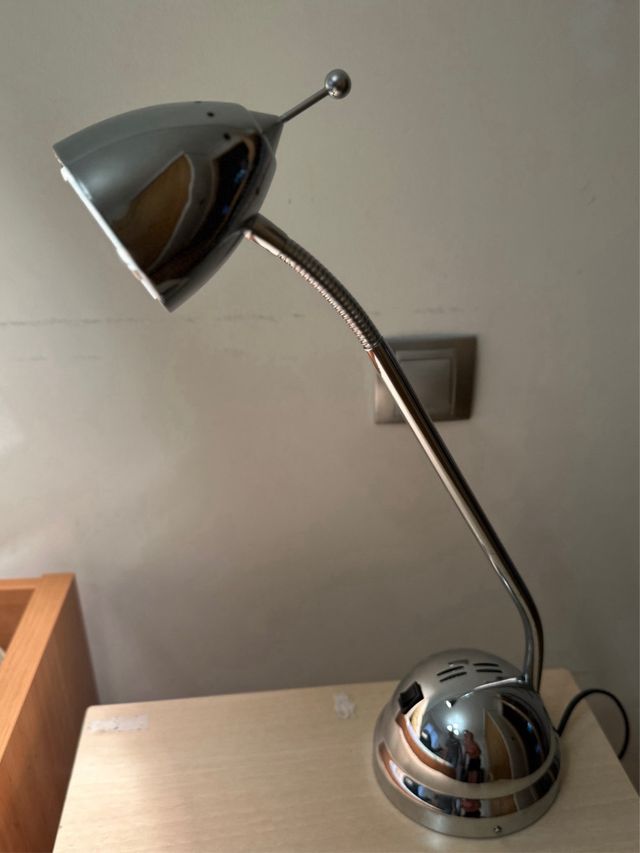 Flexo escritorio metalico plateado