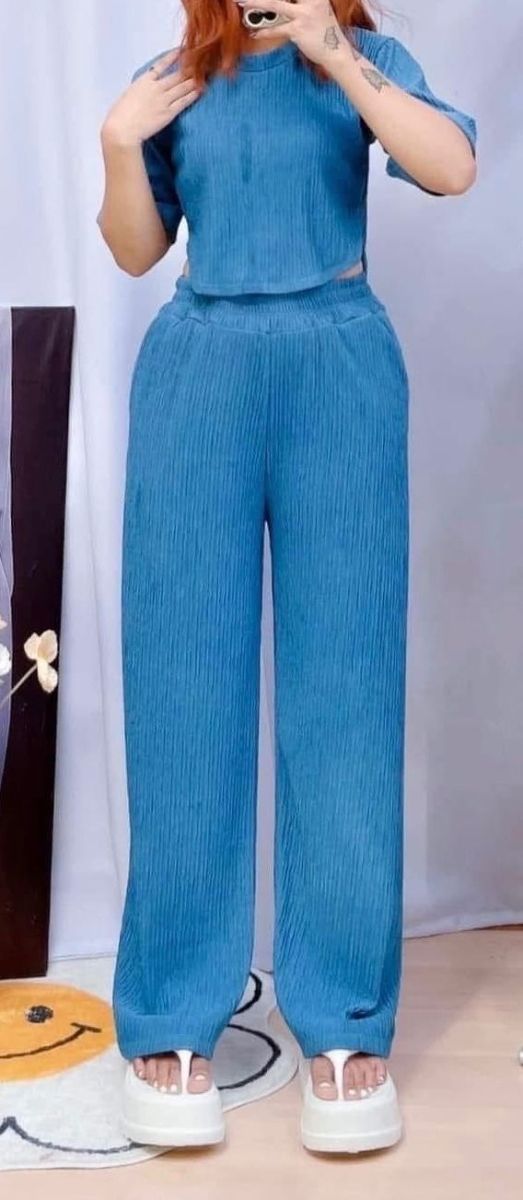 Conjunto top y pantalón azul
