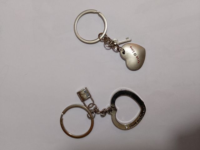 Llaveros pareja corazón - 2uds