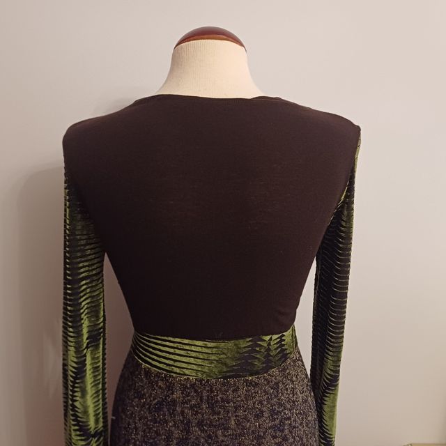 Vestido terciopelo verde oliva y negro