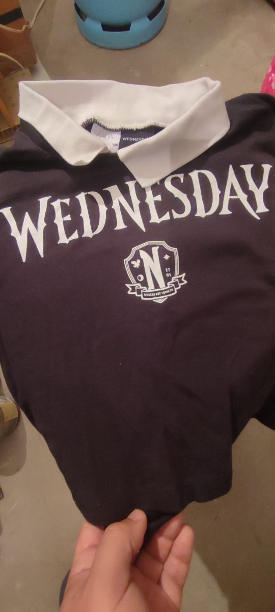 Camisola Wednesday Zara 8-9 anos