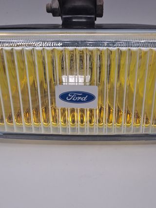 Faro antiniebla amarilla Ford clásico
