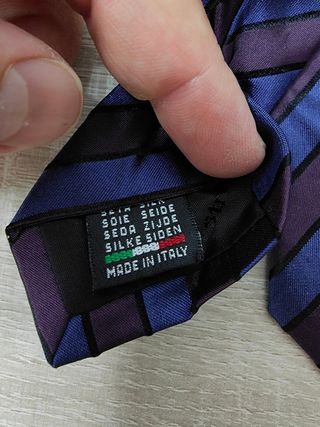 Corbata Strellson de seda azul y morada