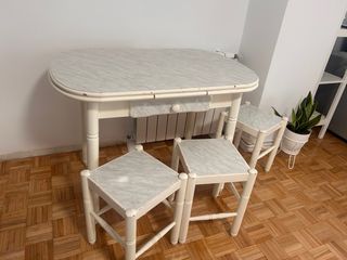 Mesa extensible blanca - madera con bancos