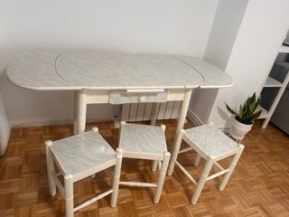 Mesa extensible blanca - madera con bancos