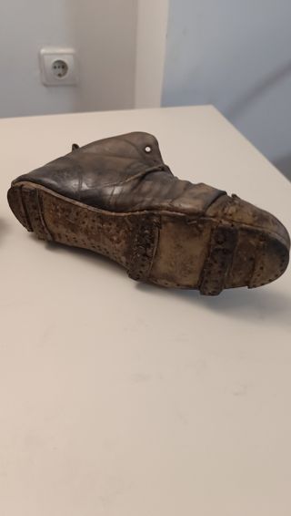 Botas fútbol antiguas (1920-30)