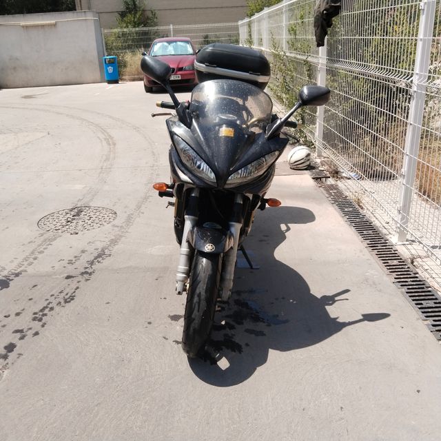 Yamaha FZ6 - Moto deportiva