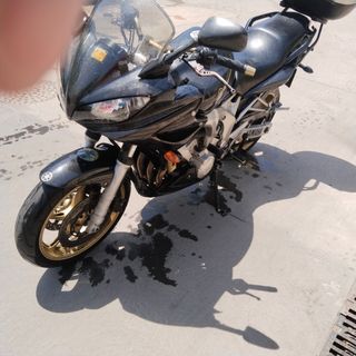 Yamaha FZ6 - Moto deportiva