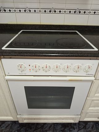 Vitrocerámica Balay 4 fuegos + Horno