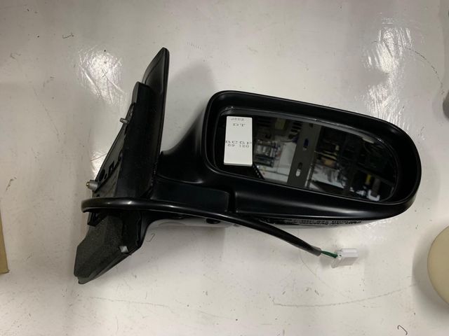 Retrovisor Mazda 323F BA derecho NUEVO