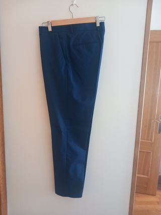 Traje azul hombre