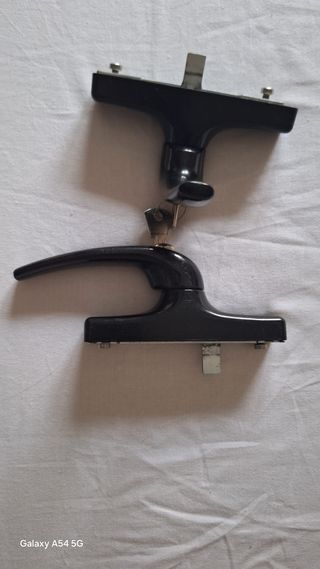 Manillas ventanas negras c/llave