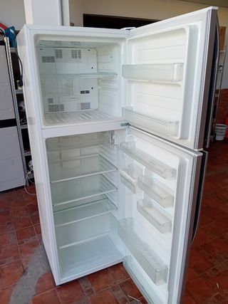 Nevera Sharp - Refrigerador Blanco