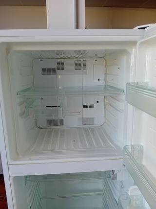 Nevera Sharp - Refrigerador Blanco