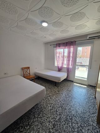 Habitación amueblada - alquiler