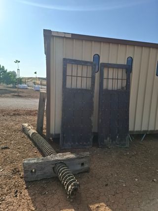 2 Puertas madera antiguas