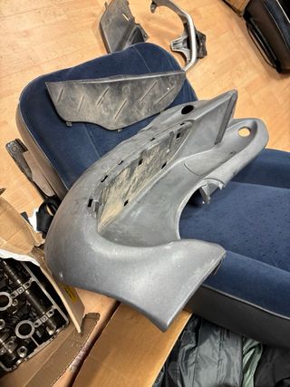 Reposa pies derecho Honda Beverly 500.