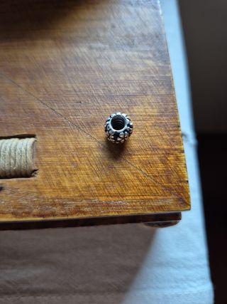 Charm Pandora flores plata 