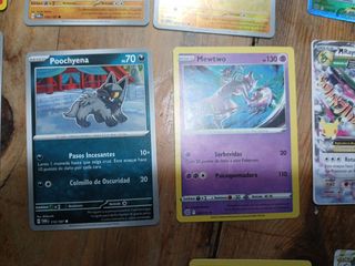 16 cartas Pokémon