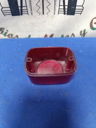 Luz trasera moto clásica roja