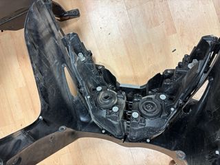 Carenado frontal y faro Burgman 400 (2007)