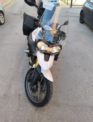 Triumph Tiger 800 ABS - Moto