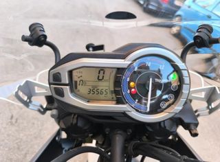 Triumph Tiger 800 ABS - Moto