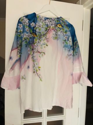 Blusa estampada flores - Saten