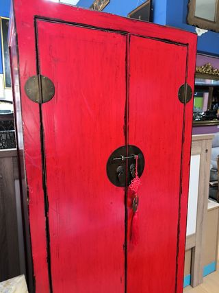 Armario chino rojo - 2 puertas