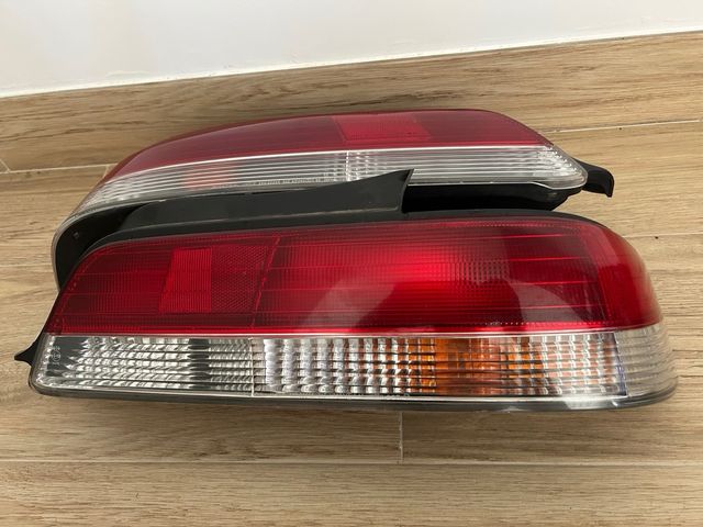 Pilotos traseros Honda Prelude