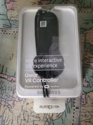 Samsung Gear VR - Oculus VR + mando interactivo