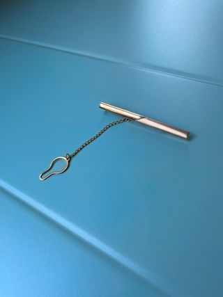 Pasador / clip / alfiler de corbata dorado