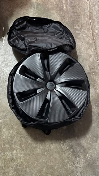 Tapacubos con Funda Tesla Model 3 Highland 