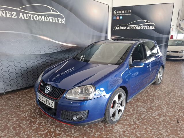 Volkswagen Golf 2004