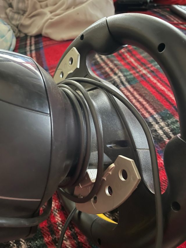 Volante Saitek R80 PC