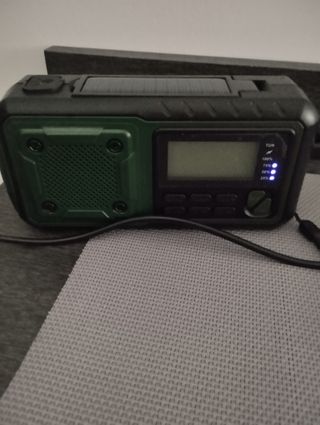 Radio linterna solar emergencia