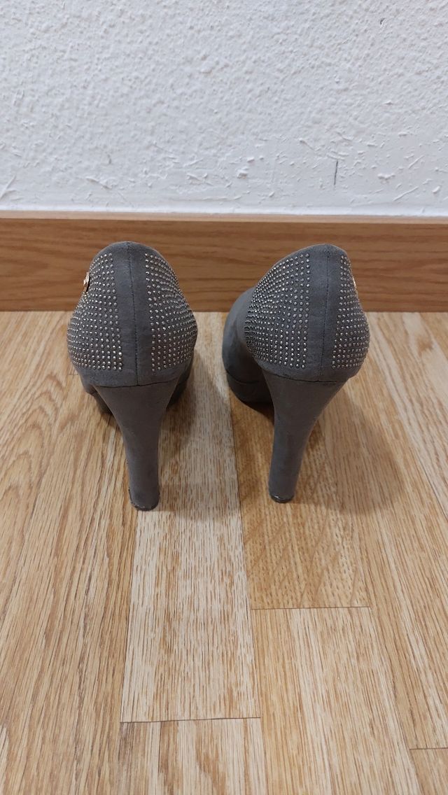 Zapatos salón mujer gris