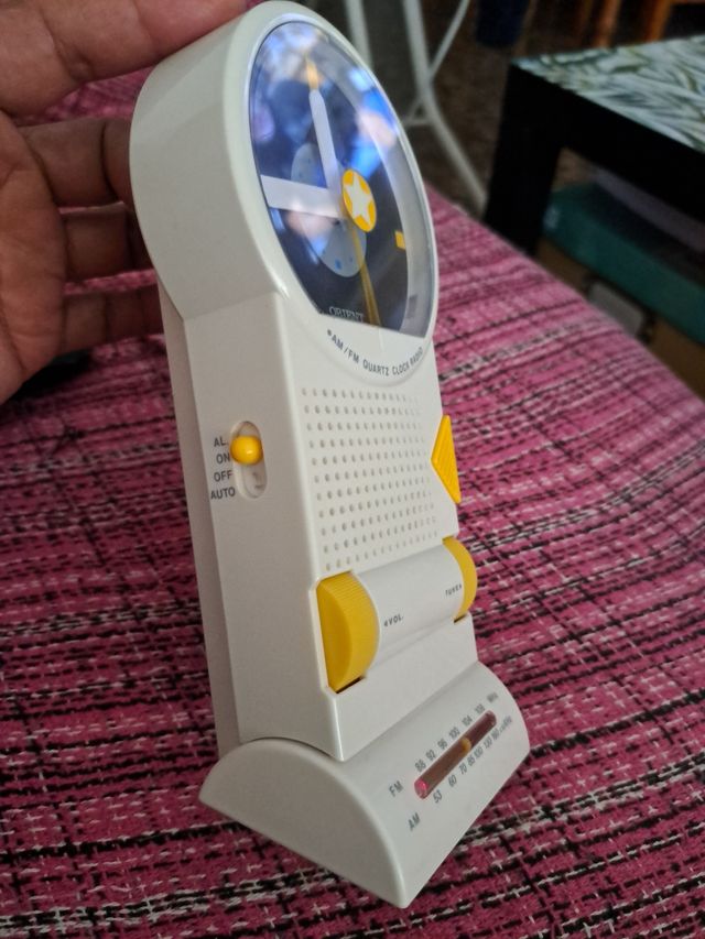 Radio despertador Orient AM/FM