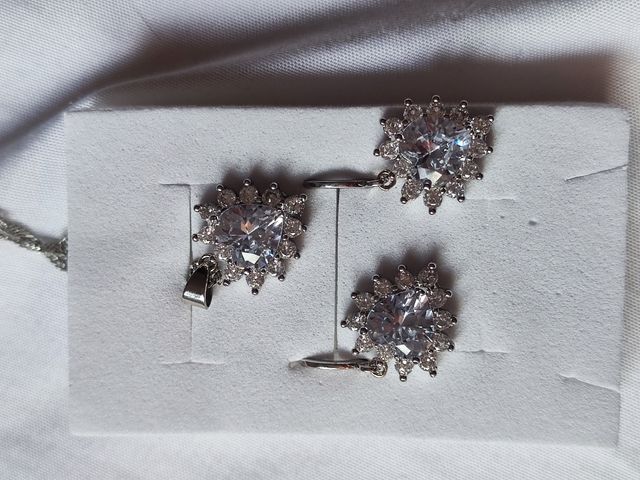 Conjunto de fantasía corazones plateados