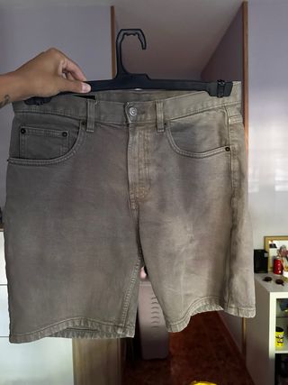 Shorts verde militar
