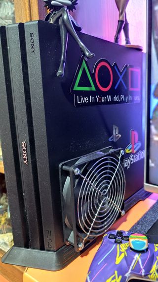 PS4 Pro (PlayStation 4 Pro) - negra