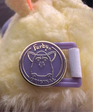 Furby original amarillo-naranja