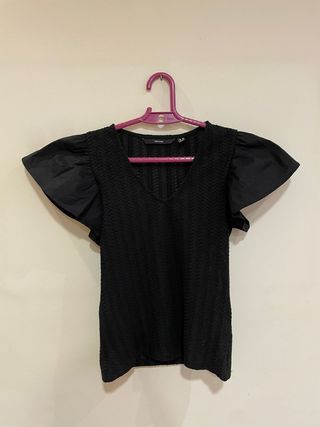 Blusa negra manga corta