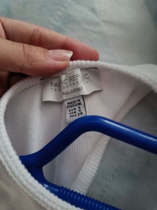 Top blanco asimétrico Pull and Bear