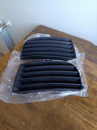 Parrilla parachoques delantera VW