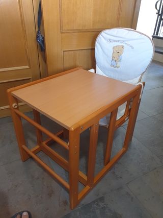 Trona madera convertible a mesita