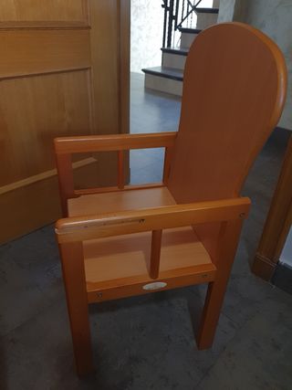 Trona madera convertible a mesita